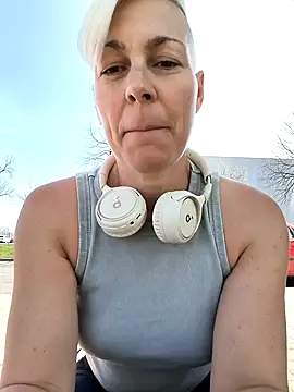 DarleenHot online show from April 17, 2026, 10:18 am