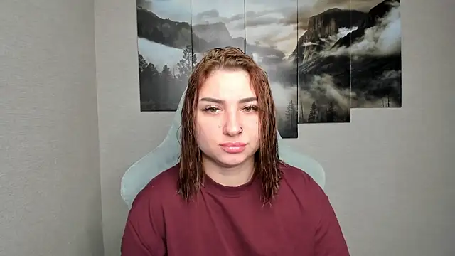 Snapshot of Sourr_Lollipop chatting on June 18, 2026, 12:33 am Sourr Lollipop online show from June 18, 2026, 12:33 am