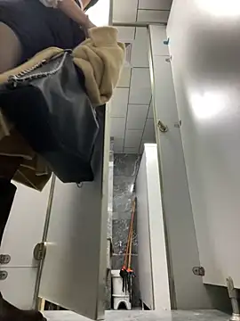 Asia-Lynn online show from December 5, 2024, 5:50 pm