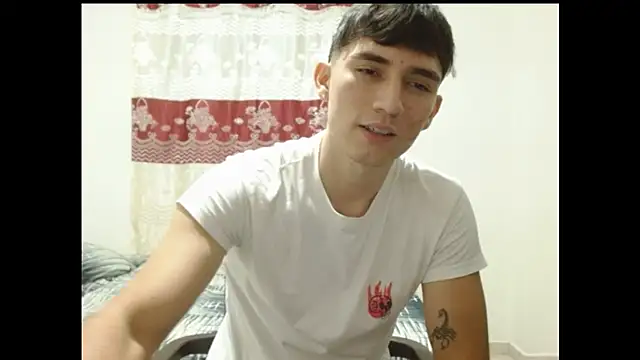 Snapshot of ChicoMaloFfF chatting on February 1, 2026, 12:53 am ChicoMaloFfF online show from February 1, 2026, 12:53 am