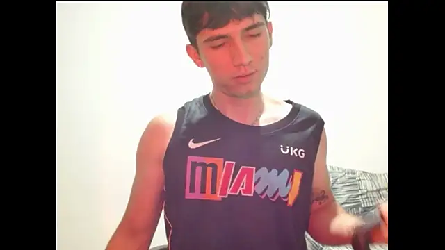 Snapshot of ChicoMaloFfF chatting on February 21, 2026, 2:34 am ChicoMaloFfF online show from February 21, 2026, 2:34 am