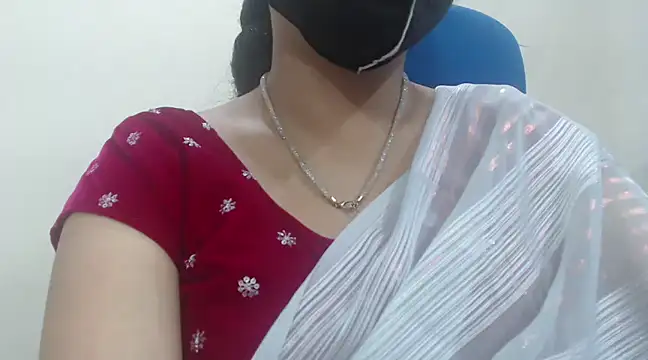 Snapshot of Lovely_Siri_23 chatting on January 31, 2025, 1:22 am Lovely Siri 23 online show from January 31, 2025, 1:22 am