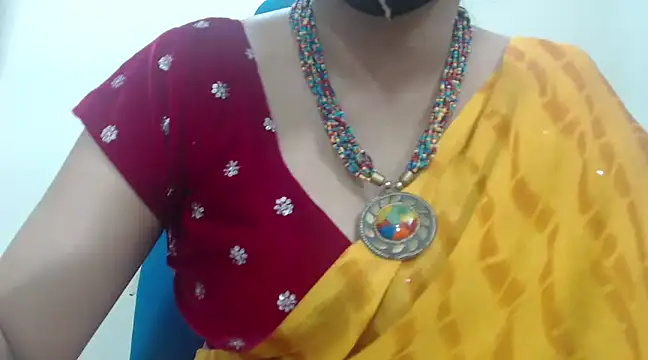 Snapshot of Lovely_Siri_23 chatting on February 1, 2025, 6:40 pm Lovely Siri 23 online show from February 1, 2025, 6:40 pm