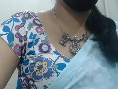 Lovely Siri 23 online show from June 21, 2026, 2:19 pm