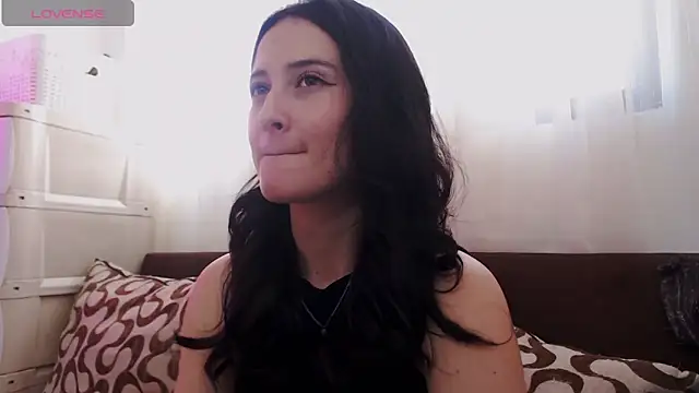 AlissonnFoxx online show from May 26, 2026, 9:00 pm