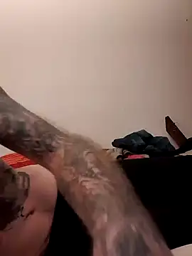 Snapshot of PIercingBoy38 chatting on December 31, 2024, 12:11 am PIercingBoy38 online show from December 31, 2024, 12:11 am