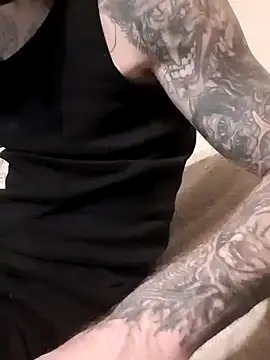 Snapshot of PIercingBoy38 chatting on February 2, 2025, 6:42 pm PIercingBoy38 online show from February 2, 2025, 6:42 pm