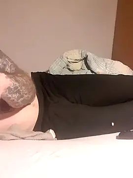 Snapshot of PIercingBoy38 chatting on February 7, 2025, 10:09 pm PIercingBoy38 online show from February 7, 2025, 10:09 pm