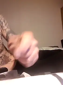 Snapshot of PIercingBoy38 chatting on February 8, 2025, 1:32 am PIercingBoy38 online show from February 8, 2025, 1:32 am