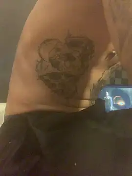 Snapshot of PIercingBoy38 chatting on February 22, 2025, 7:58 pm PIercingBoy38 online show from February 22, 2025, 7:58 pm