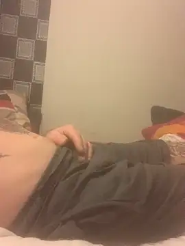 Snapshot of PIercingBoy38 chatting on March 10, 2025, 9:29 pm PIercingBoy38 online show from March 10, 2025, 9:29 pm