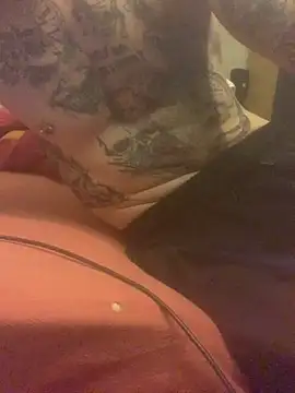 Snapshot of PIercingBoy38 chatting on March 18, 2025, 8:26 pm PIercingBoy38 online show from March 18, 2025, 8:26 pm