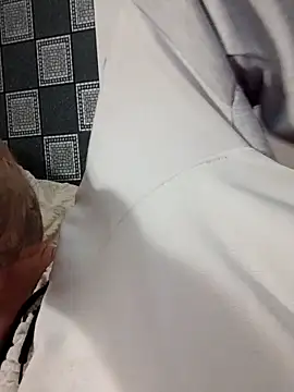 Snapshot of PIercingBoy38 chatting on September 10, 2025, 11:27 pm PIercingBoy38 online show from September 10, 2025, 11:27 pm