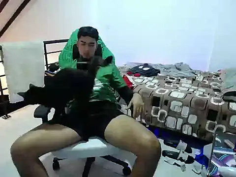 Snapshot of matias_bianco chatting on February 28, 2026, 7:31 am matias bianco online show from February 28, 2026, 7:31 am