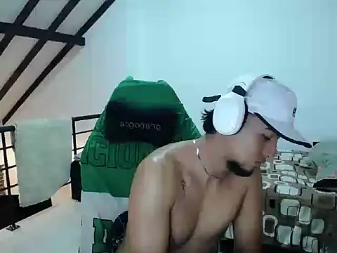 Snapshot of matias_bianco chatting on March 3, 2026, 2:18 am matias bianco online show from March 3, 2026, 2:18 am