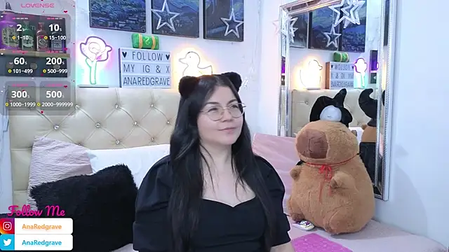 AnnaRedgrave online show from December 5, 2025, 2:03 pm