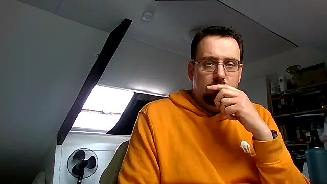 rdewaard81 online show from October 29, 2025, 11:56 am