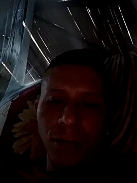 Snapshot of Somospareja1987 chatting on October 19, 2025, 11:55 am Somospareja1987 online show from October 19, 2025, 11:55 am