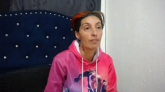 Snapshot of anyu1306 chatting on January 4, 2025, 11:59 pm anyu1306 online show from January 4, 2025, 11:59 pm