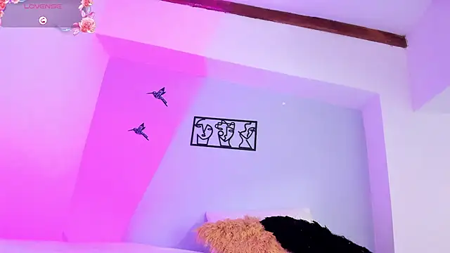 Laura Torres18 online show from September 29, 2025, 11:31 pm