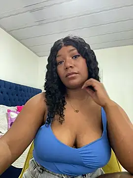 NanaRose77 online show from May 1, 2026, 4:44 pm