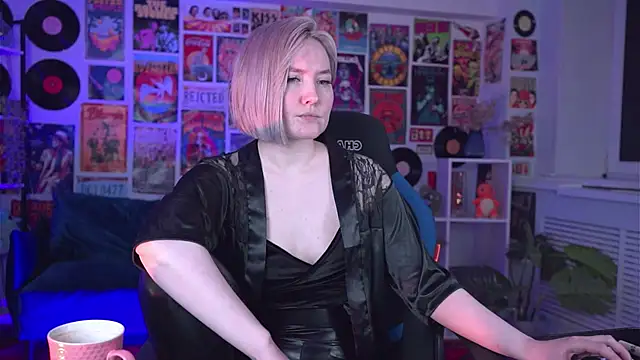 ReiYosimoto online show from March 6, 2025, 3:24 pm