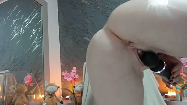 Rayanablackandwhite online show from October 21, 2025, 8:20 pm