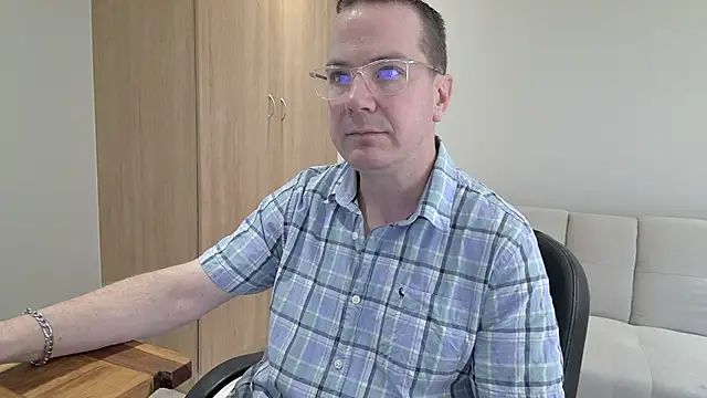 BrettJ81 online show from October 11, 2025, 9:41 am