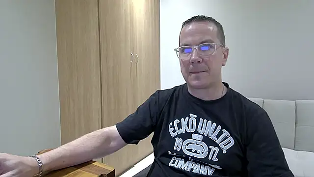 Snapshot of BrettJ81 chatting on February 21, 2026, 6:42 pm BrettJ81 online show from February 21, 2026, 6:42 pm