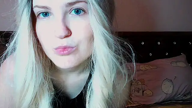 Snapshot of Sara4uu chatting on September 19, 2025, 10:10 pm Sara4uu online show from September 19, 2025, 10:10 pm