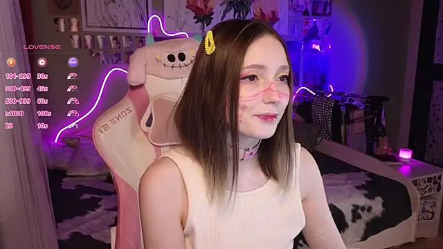 Evie Ro online show from March 27, 2026, 10:20 pm