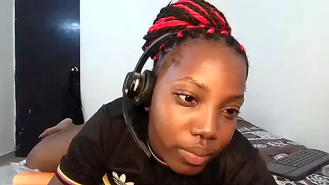 Ashaichious online show from March 11, 2026, 11:44 pm