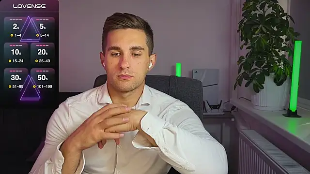 Sweeet  boy online show from September 25, 2025, 12:31 pm