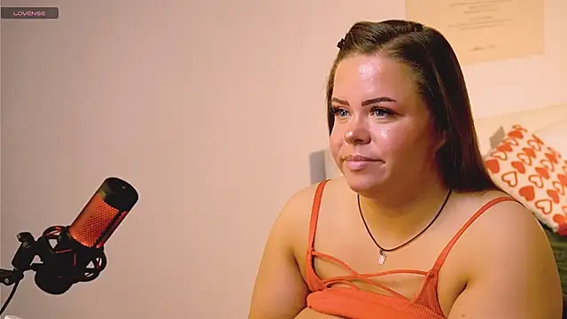 Snapshot of Sheila_queen_ chatting on March 5, 2026, 2:35 pm Sheila queen online show from March 5, 2026, 2:35 pm