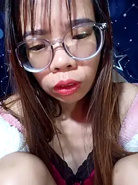   Mai-love19   online show from December 3, 2025, 10:41 pm