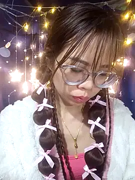   Mai-love19   online show from February 3, 2026, 1:37 am