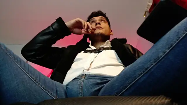 dom2travelersss online show from January 16, 2026, 11:42 pm