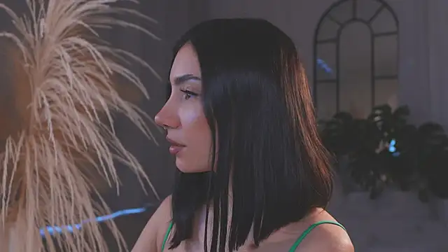 AmyArmstrong online show from November 14, 2025, 10:29 pm