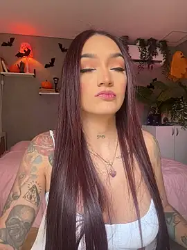 Snapshot of DaniDusan_ chatting on October 29, 2025, 6:31 pm DaniDusan online show from October 29, 2025, 6:31 pm