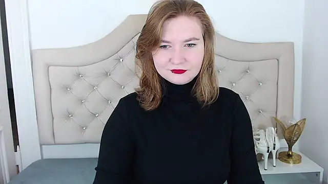 LaraDream online show from December 29, 2024, 5:33 pm