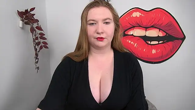 LaraDream online show from April 17, 2026, 3:59 pm