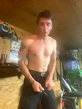 Snapshot of DillPie chatting on September 10, 2025, 2:44 am DillPie online show from September 10, 2025, 2:44 am