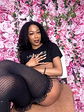 mismialove online show from September 29, 2025, 7:57 am