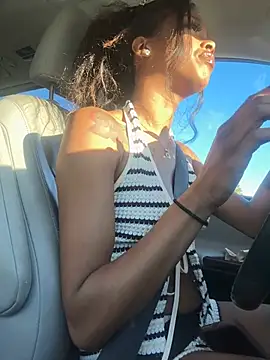 mismialove online show from April 15, 2026, 1:01 am