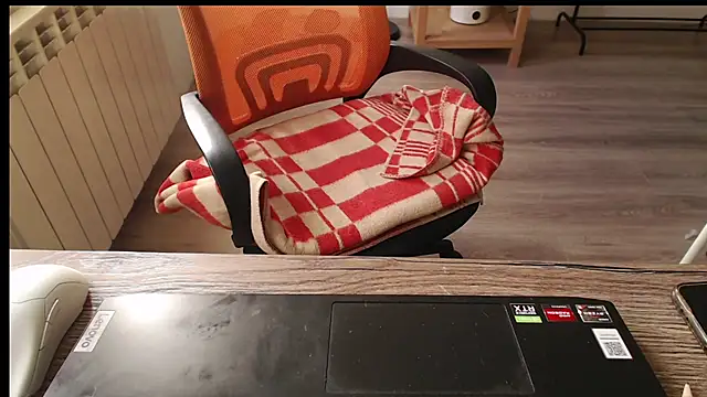 Cutie peach online show from October 21, 2025, 12:17 pm