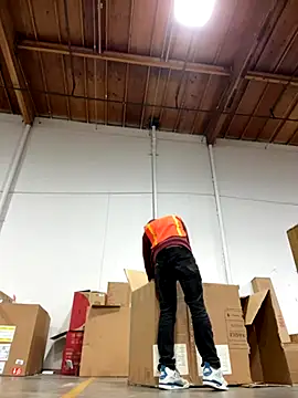 Snapshot of Letgeti chatting on October 7, 2025, 7:22 pm Letgeti online show from October 7, 2025, 7:22 pm