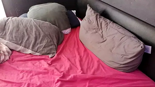 Snapshot of McPherson72 chatting on April 8, 2026, 11:32 am McPherson72 online show from April 8, 2026, 11:32 am