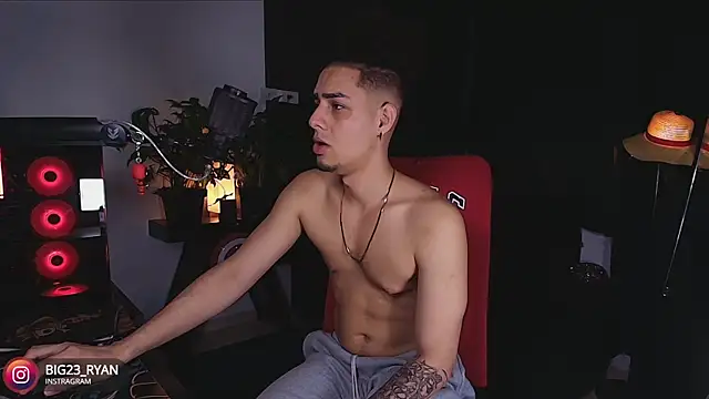 bigryann23 online show from March 14, 2025, 3:37 am