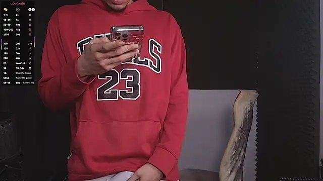 bigryann23 online show from October 10, 2025, 12:20 am